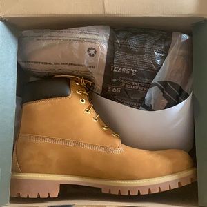 New Timberland size 11.5 boots